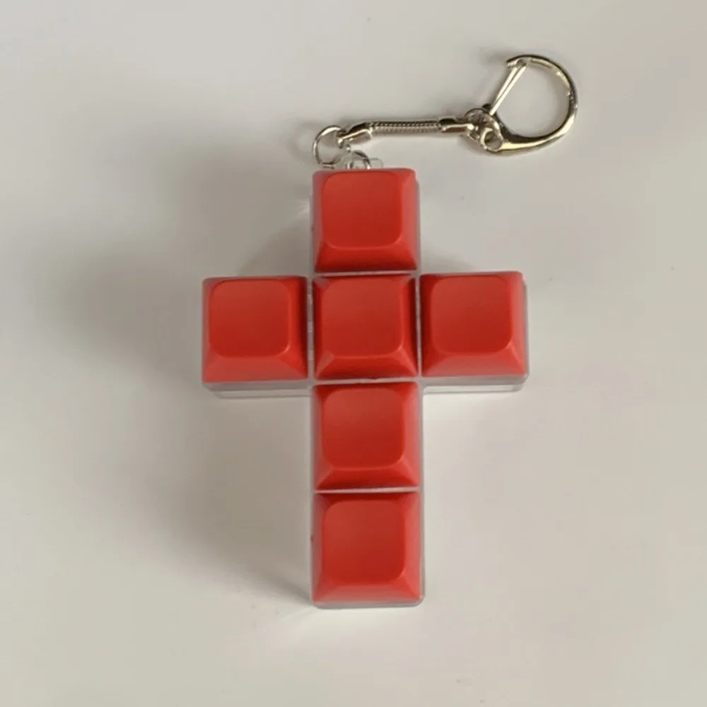 Entspannende DIY-Tastatur, Fidget-Schlüsselanhänger, Tastenkappe, Kreuzform, Clicker-Spielzeug, Linderung von Stress, Tasten, Knopf, Kneifspielzeug für Erwachsene
