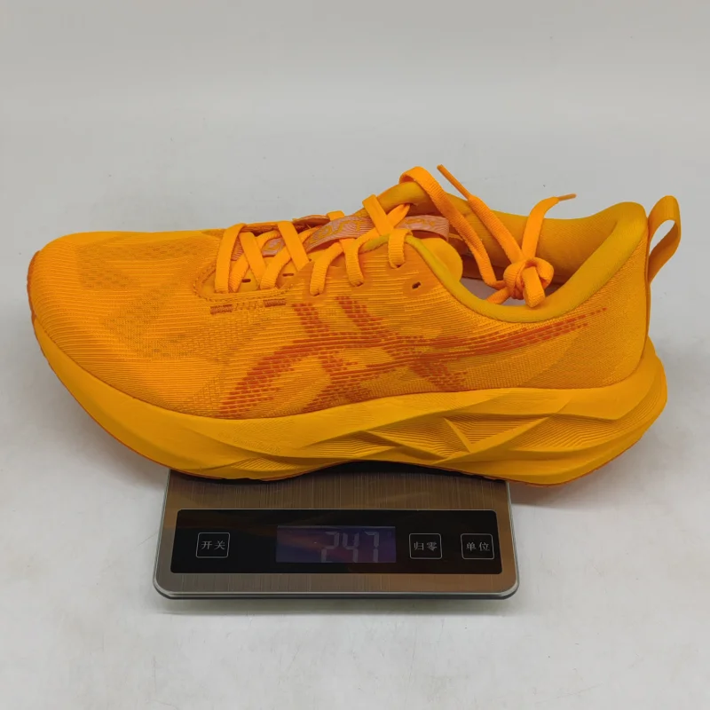 Asics Men's Sports Shoes Novablast 5 Cushioning Support Lightweight Breathable Fitness Running Shoes 1011B974-800