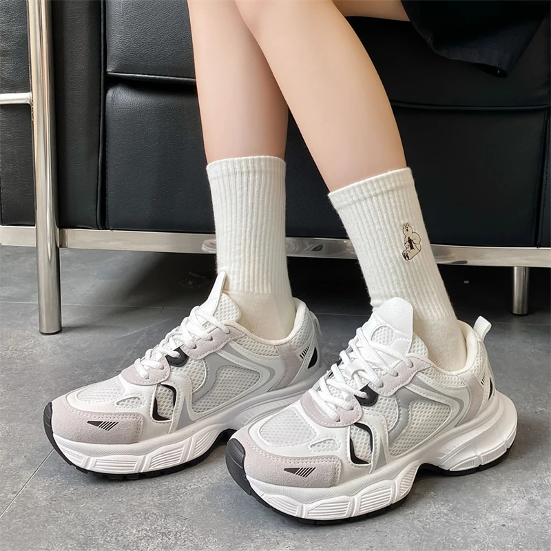 Women\'s Socks White Casual Cartoon Cute Ladies Embroidery Socks Breathable Simple Sports Black Crew Socks Female Comfy Fashion