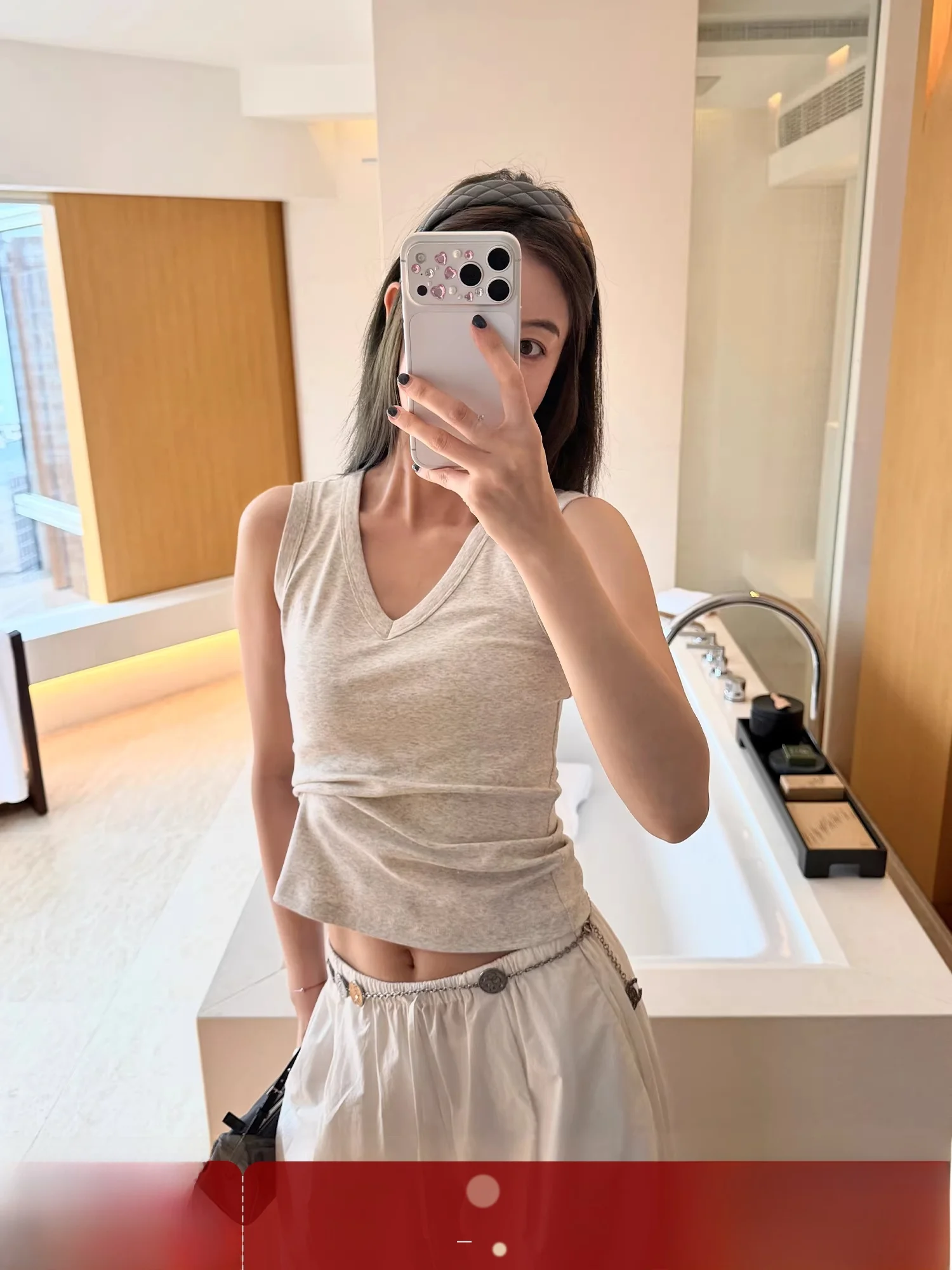 

Yang Xiao Yao Women's Slim Fit Vest Versatile Multi-Color Long Velvet Cotton V-Ne High Elastici Base Layer Strap New Sle