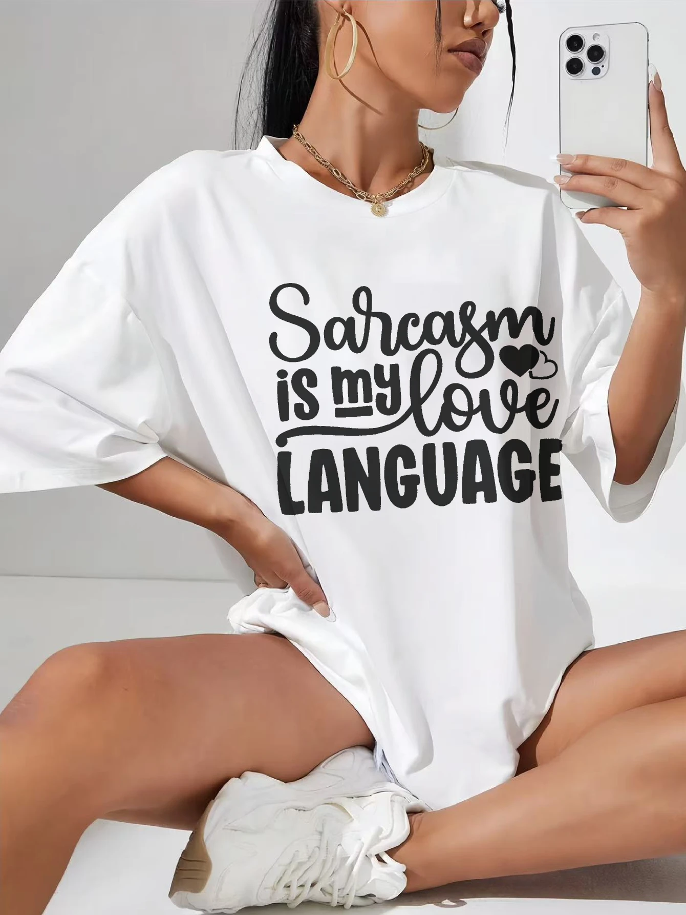 

Удобная белая женская футболка Sarcasm Is My Love Language, идеально подходящая для после беременных, повседневная летняя одежда