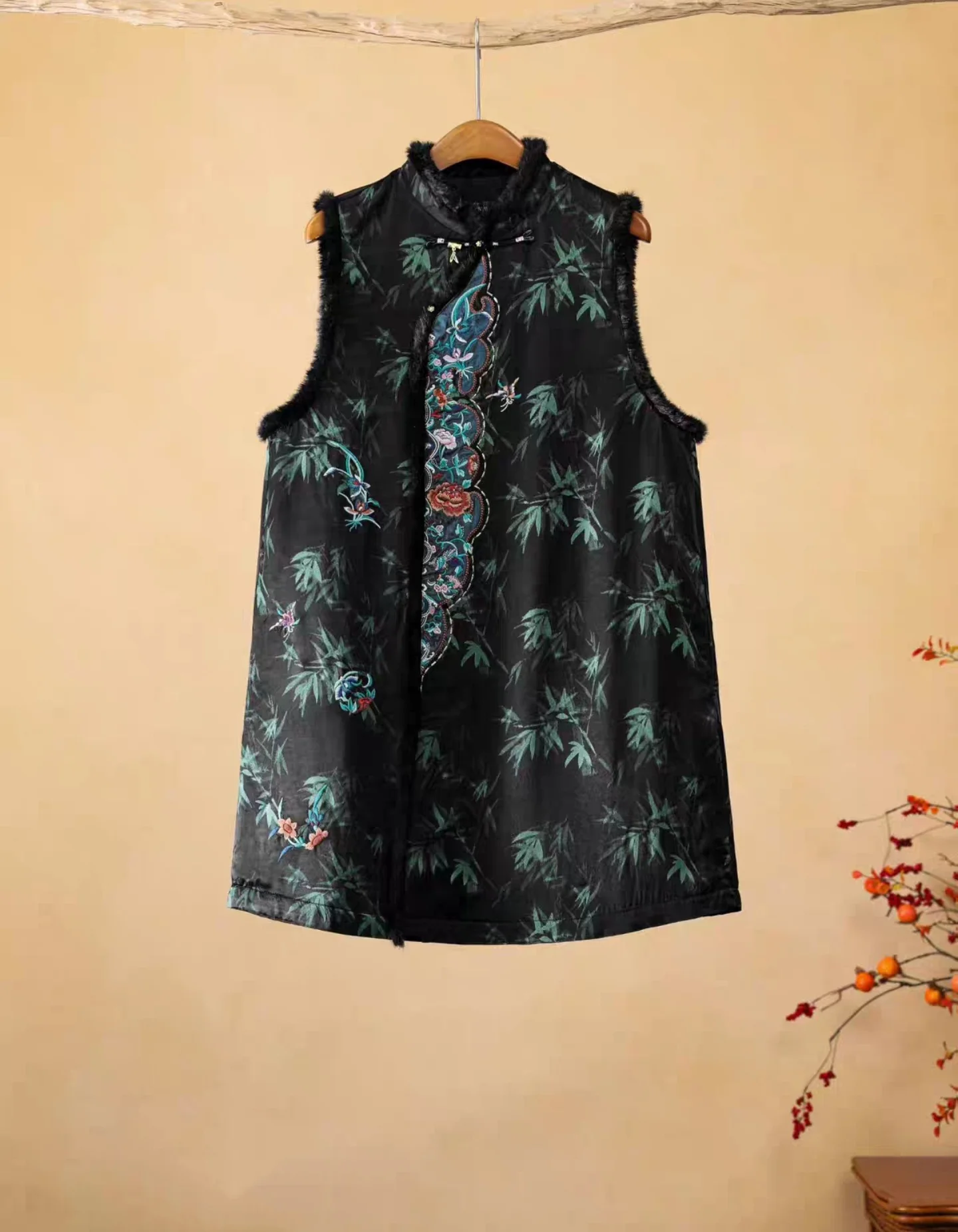 Chinese Style Stand Collar Embroidery Cotton Vest Vintage Warm Winter Coat Sleeveless Long Original Design