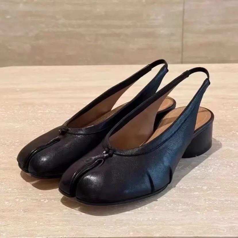 2026 Summer Chunky Party Shoes Closed Toe Fashion Short Heel Sandals Peep Toe Women Tabi Sandals Lady Split Toe Lady Shoes S121