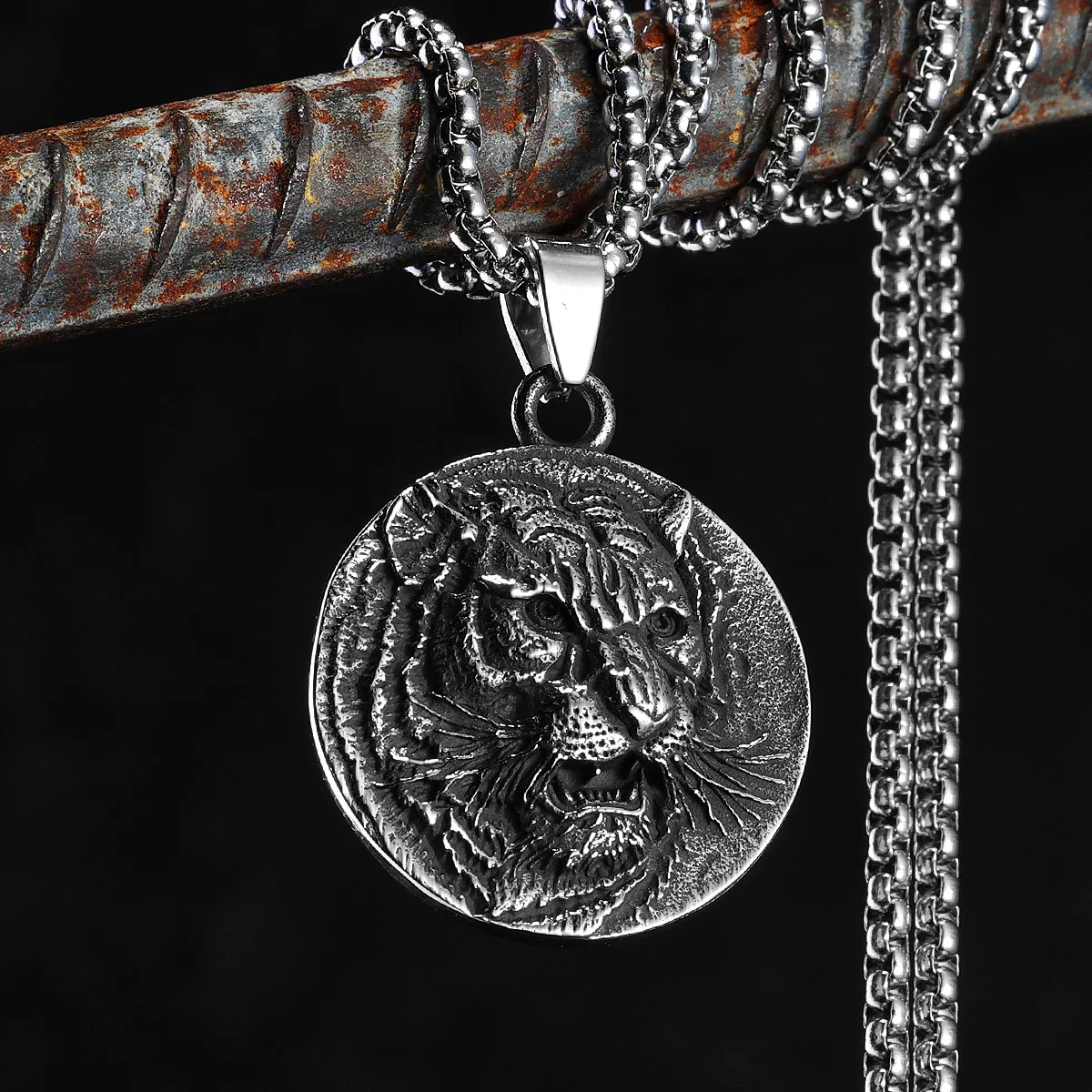 Hunting Tigers Men Necklaces Stainless Steel Pendant Chain Vintage Unique Carving Jewelry Punk Rock Rider Male Gift Daily Wear