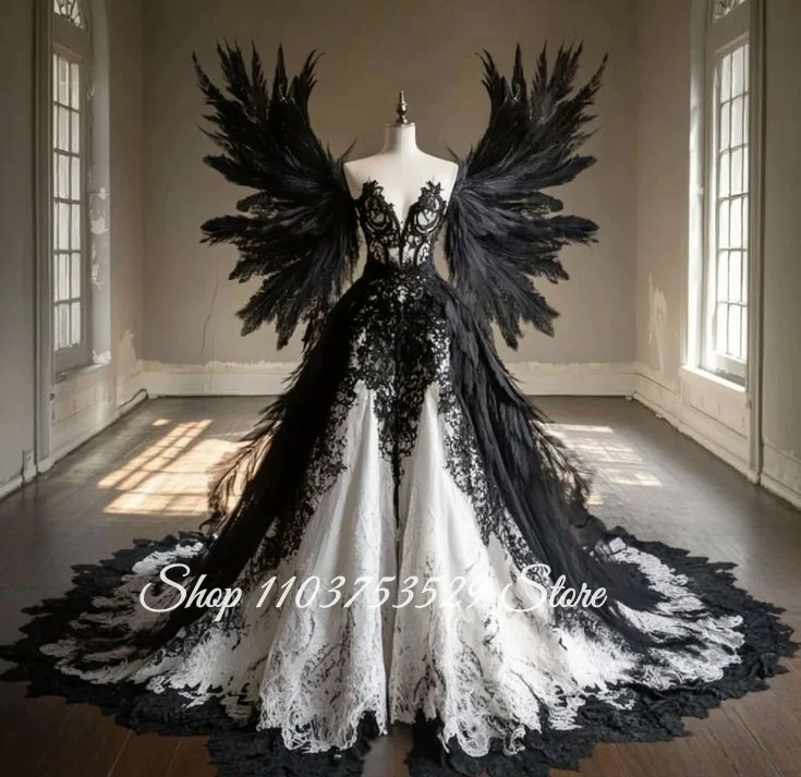 Maßgeschneidertes schwarz-weißes Gothic-Hochzeitskleid mit herzförmigem Ausschnitt, trägerloses Spitzen-Brautkleid, Abendkleid für besondere Anlässe, Cosplay
