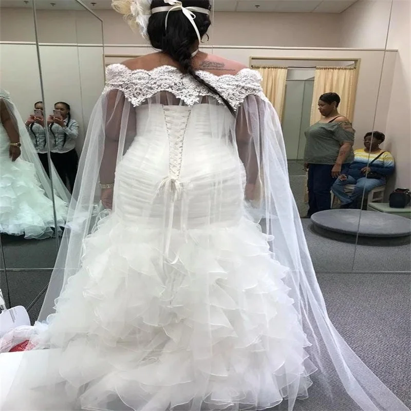 Robes De mariée africaines personnalisées, plis en cœur, grande taille, avec Cape, à volants en cascade, robes De mariée sirène