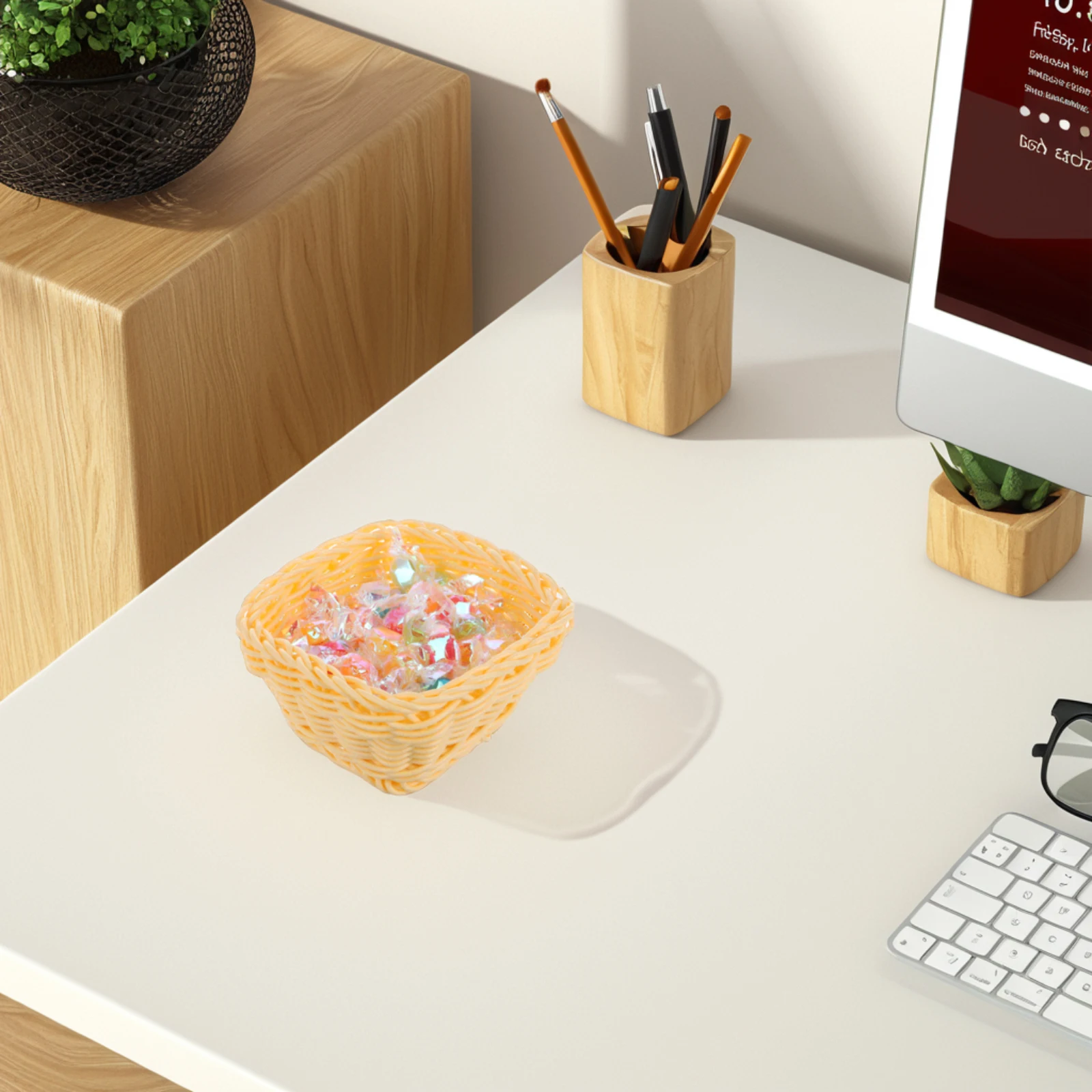 

1pcs Creative Kids Plastic Storage Basket Cute Mini Organizer For Snacks Preschool Home Office Stackable Woven Basket Household