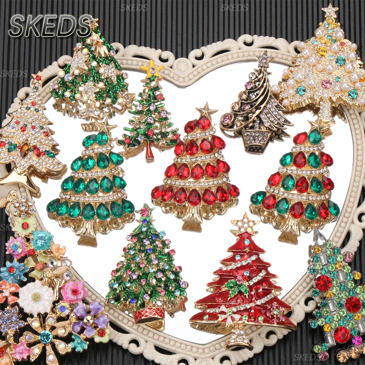 SKEDS 2026 Sommer Neues Design Weihnachtsbaum-Brosche Luxus-Schmuck Damen High-End Exquisite Anstecknadeln Hochzeits-Corsage