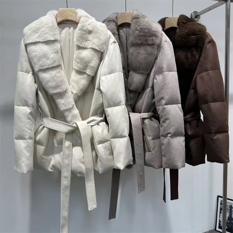 معطف نسائي متوسط الطول بياقة من فرو المنك وربطة خصر مع زخرفة من الفرو المرقعة #5