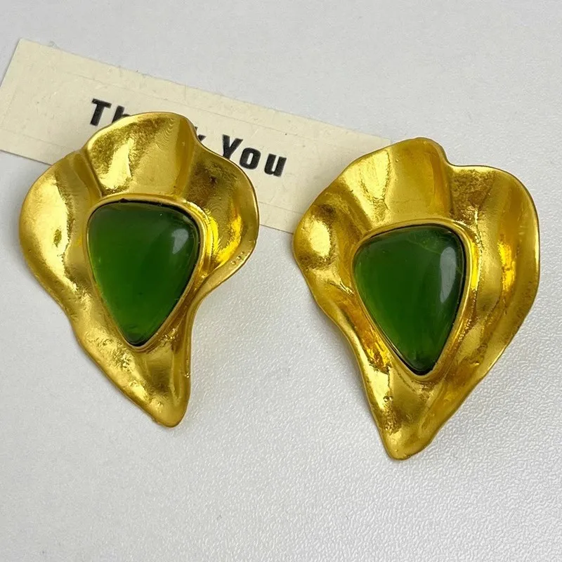 French Vintage Large Earrings Unique Pleated Flower Acrylic Design Suitable for Womans Party Accessories