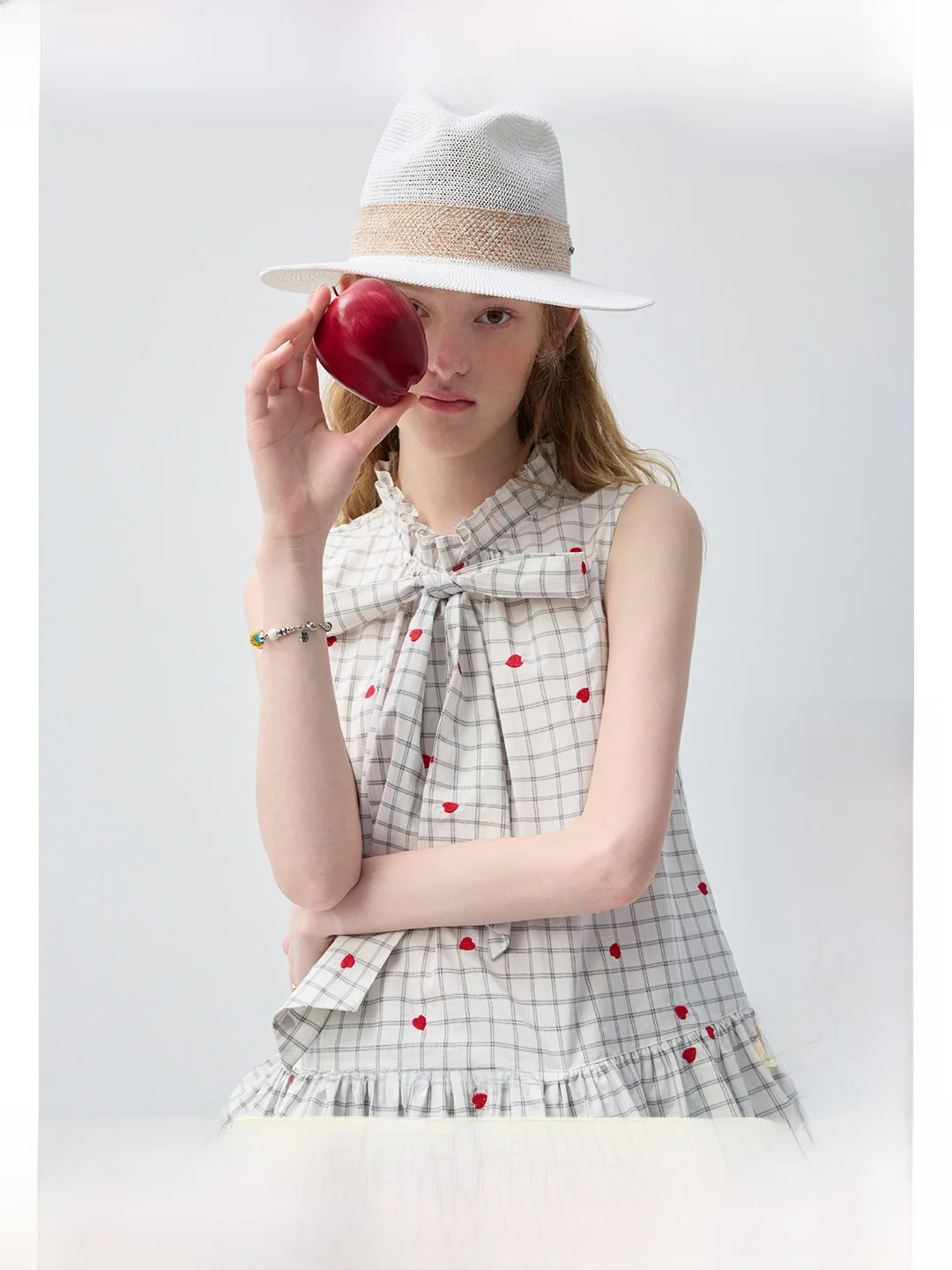 

Sweetheart VEGA CHANG Plaid Heart Sleeveless Shirt Summer 2026 New Design Retro Shirt Casual Style Embroidered Regular Fit