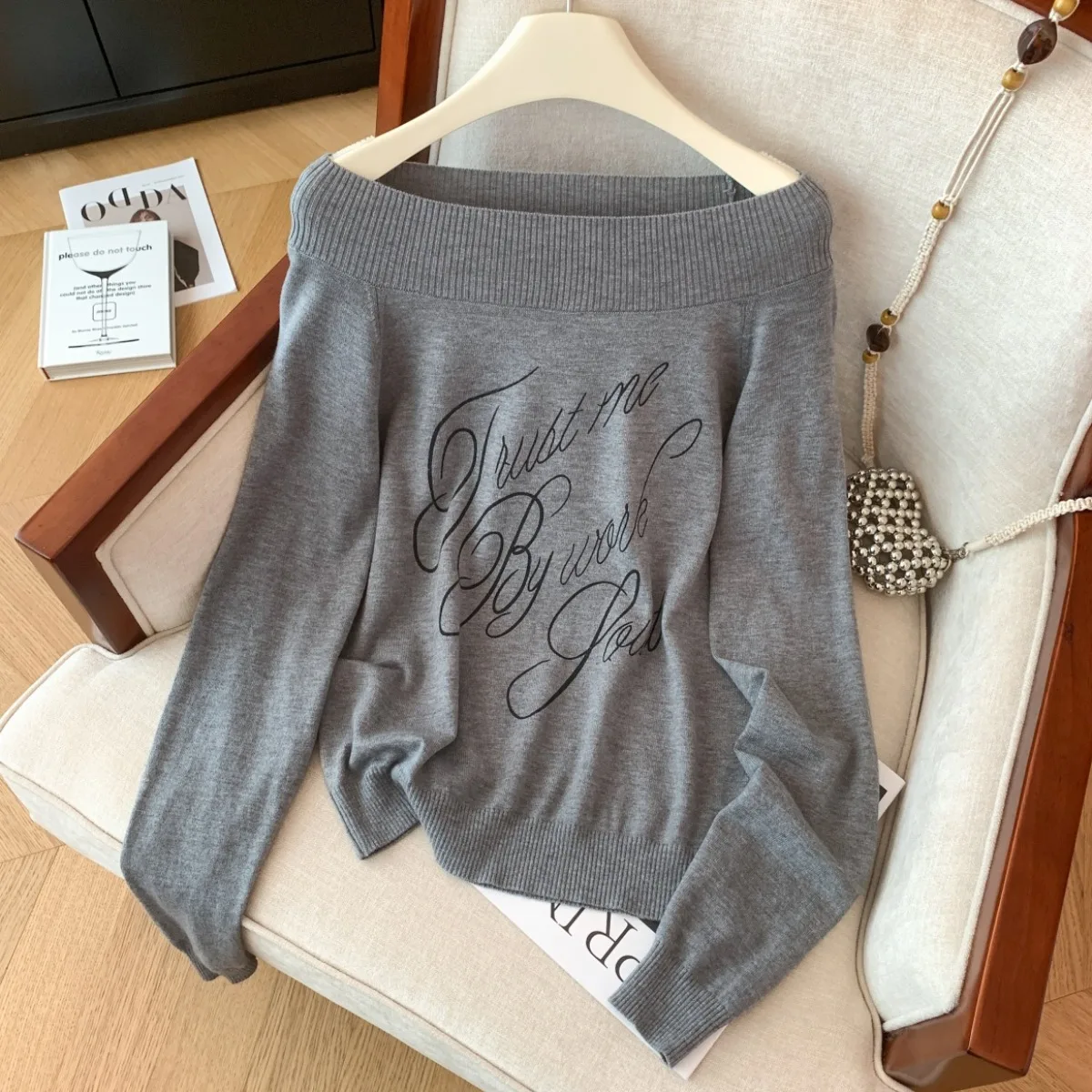 

Fashionable Lazy Style Loose Long Sleeve T-Shirt Shoulder Baring Women's Autumn Winter Pure Desire Spicy Girl Printed Knitwear