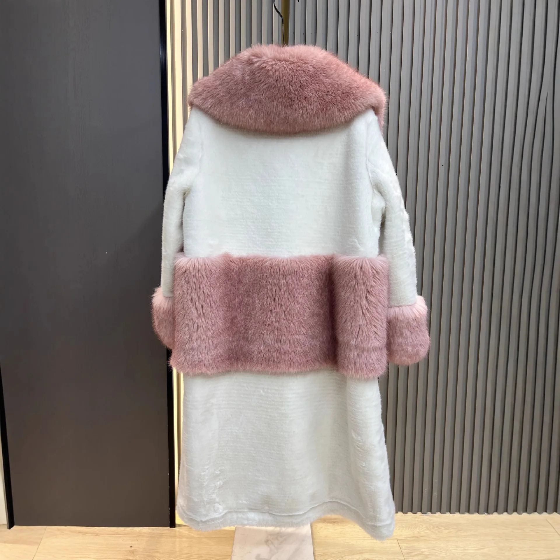 2025 شتاء جديد تقليد معطف فرو المنك سميكة الدافئة اللون كتلة الكورية نمط سترة فضفاضة للنساء معطف طويل فو الفراء