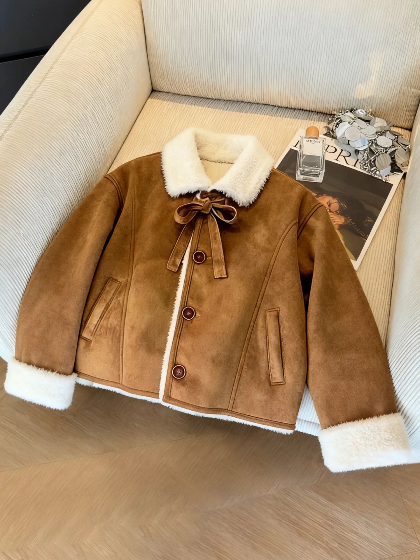 

Retro American Suede ort Jaet Women's Faion Versatile Fur Leather Inteated Warmth Long Sve Button Closure Coat