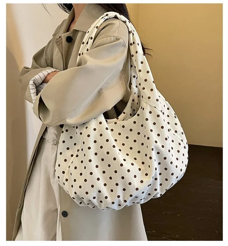 CEEKAY Canvas-Tasche mit Polka-Dot-Muster, Hobo-Stil, breiter Träger, geraffte Falten, vielseitig einsetzbar, für den täglichen Gebrauch, Freizeit, große Kapazität, Damenhandtasche. – Detail 1