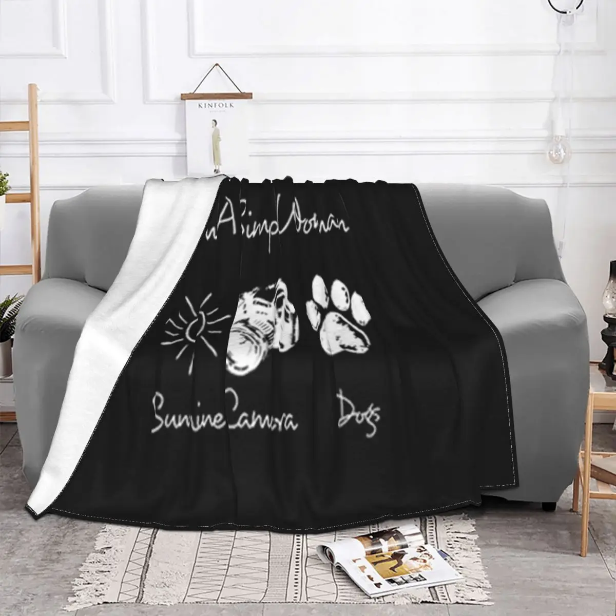 Im A Simple Woman Sunshine Camera Dogs Middle Aged Dj New Brand Spring Adult Geek Casual Fitness Western Style Throw Blanket