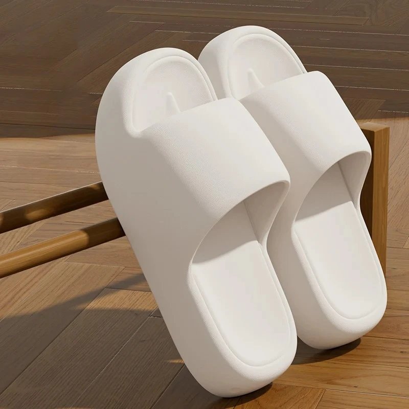 

Женские летние лаконичные шлепанцы, мужские мягкие домашние тапочки, парные нескользящие сандалии для ванной, удобная уличная пляжная обувь для взрослых