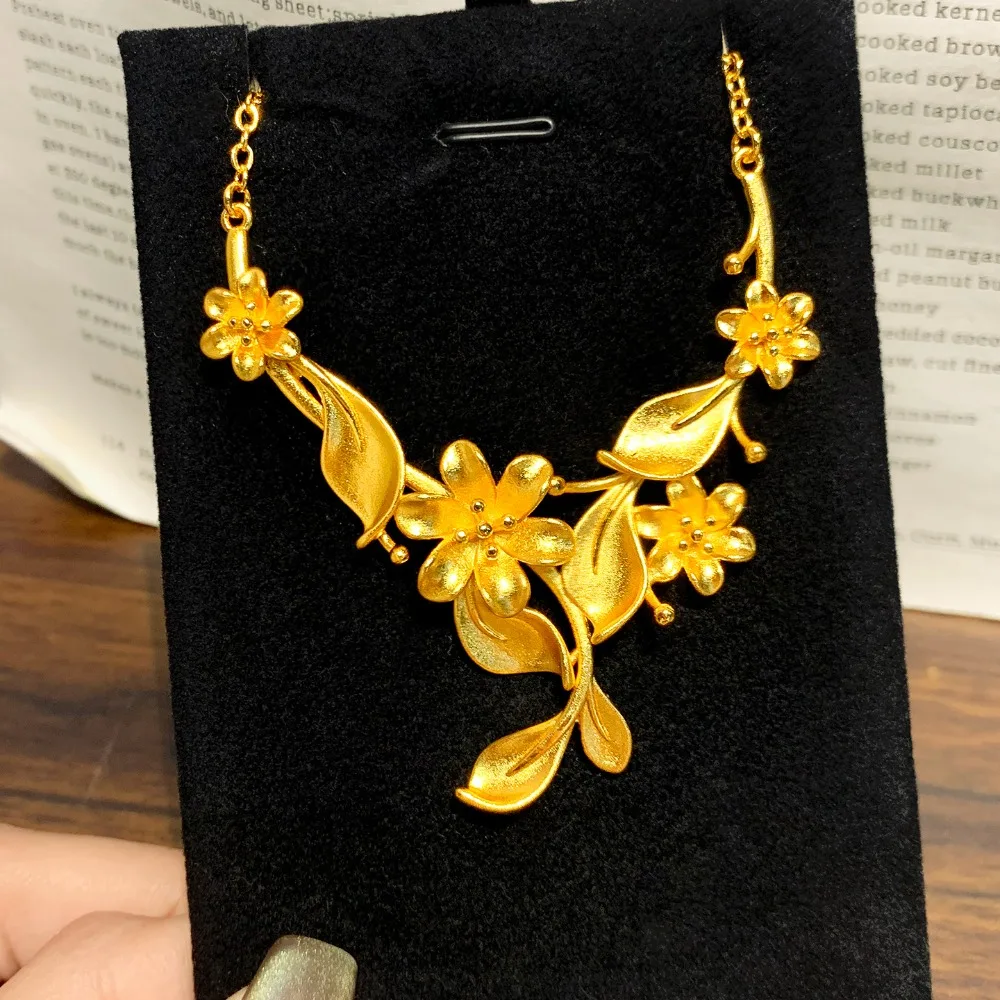 Hollow flower branches and leaves necklace light luxury senior sense collarbone chain marriage set chain 9999gold