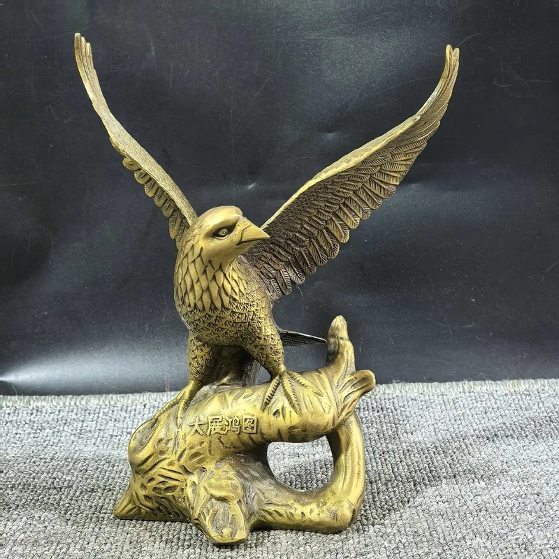 Copper ornament symbolizing grand ambition, Chinese-style eagle spreading its wings, home craft, business gift, majestic e