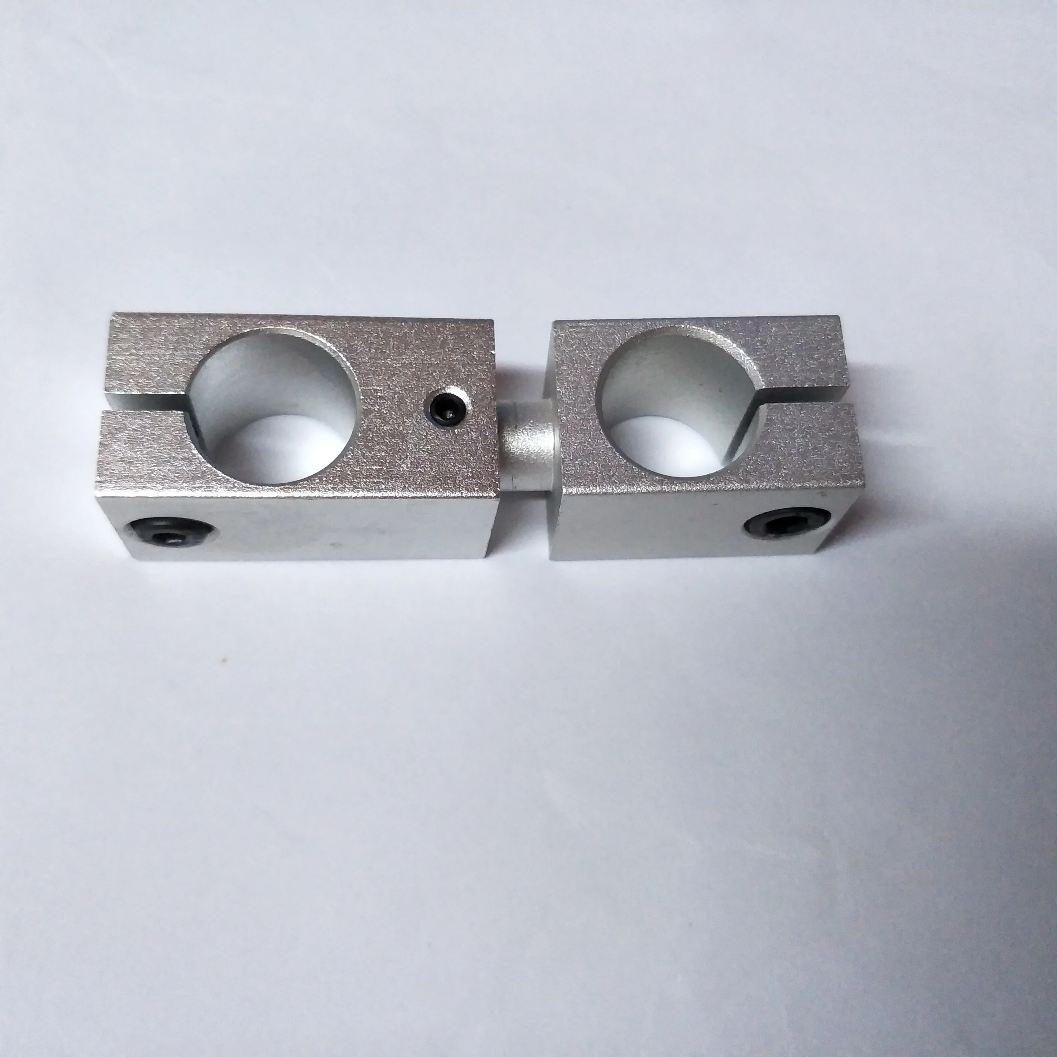Optical axis angle fixed cross fixed clamp universal joint 360 degree rotation adjustable steel pipe connector