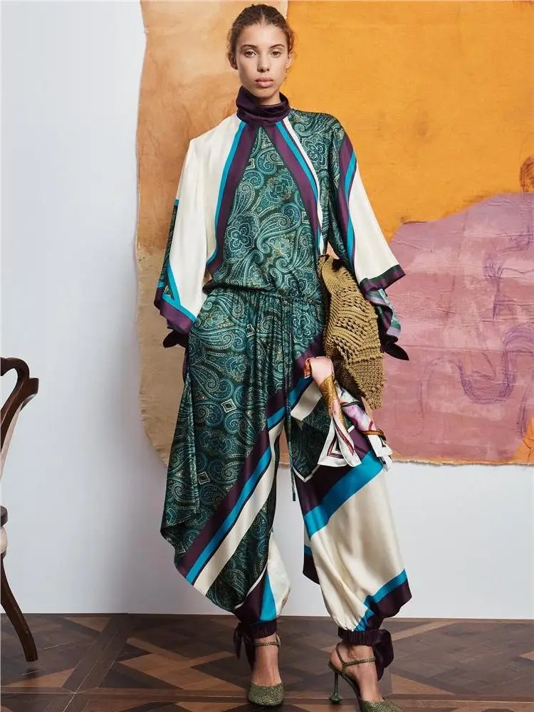 Casual Green Paisley Two-Piece Set Women's Summer Vacation Style Top And Pants Ensemble Luxury Brand Free Size Fashion