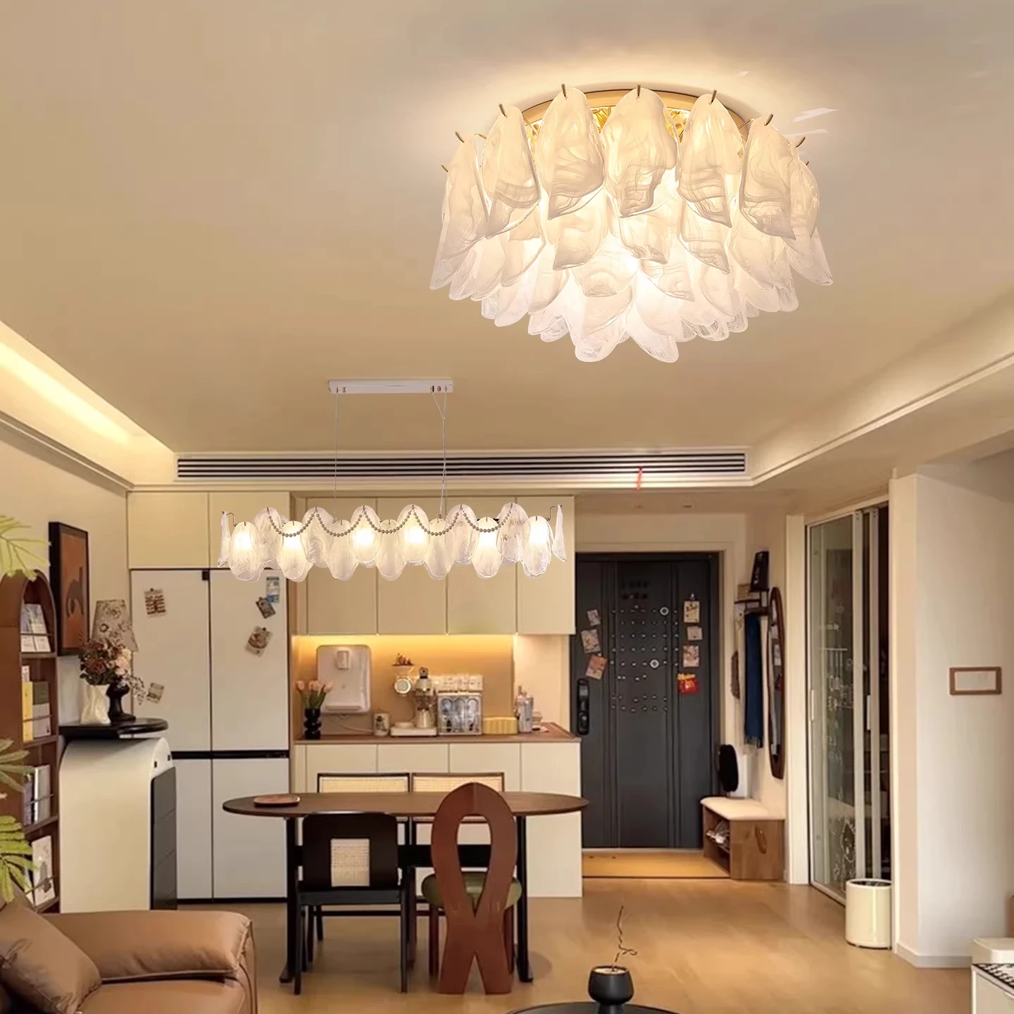 Minimalist Circular…