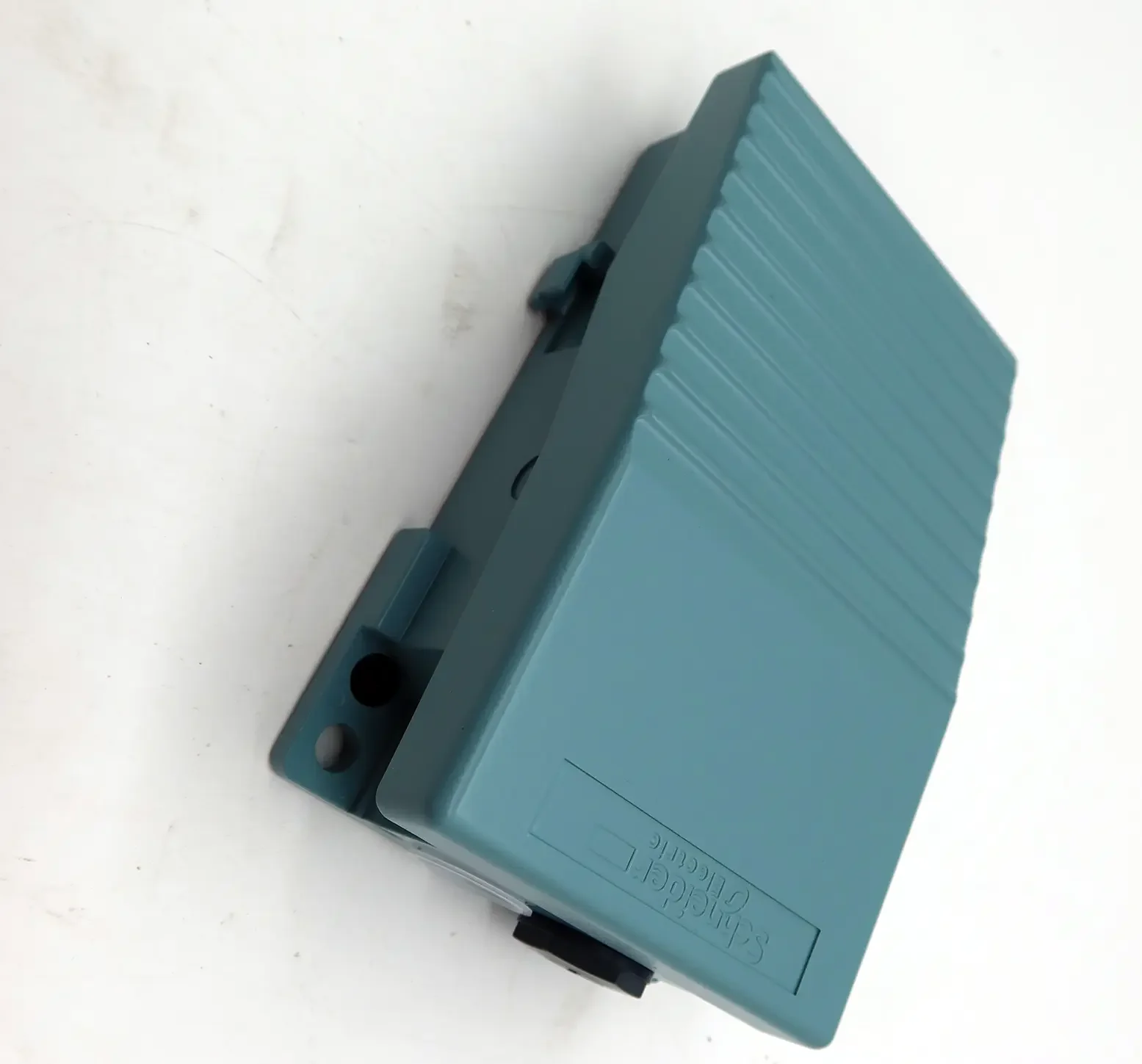 Single foot switch, metal, blue, without cover, 1 NO + 1 NC XPEM110