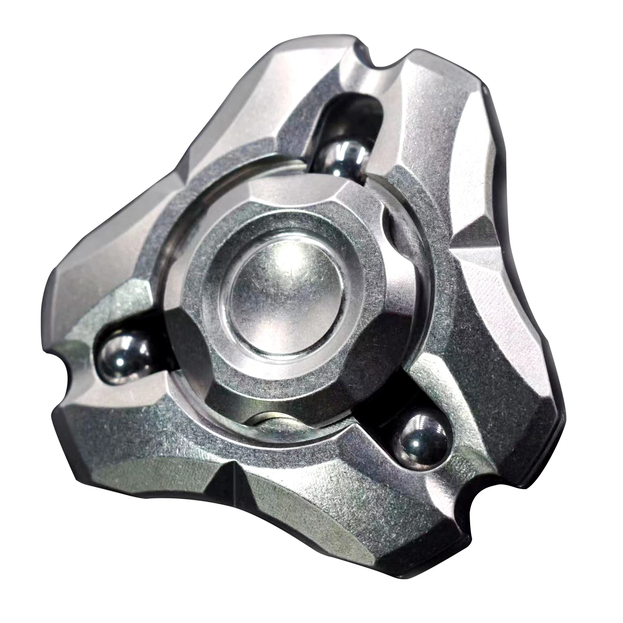 EDC refers to a stainless steel fidget spinner pulsing three-page spiral edc metal toy as a decompression gift