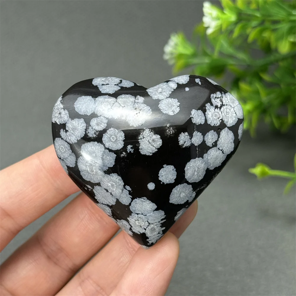 Natural Gemstone Snowflake Obsidian Heart-Shaped Ornaments Energy Aura Healing Meditation Witchcraft Home Decoration Gifts