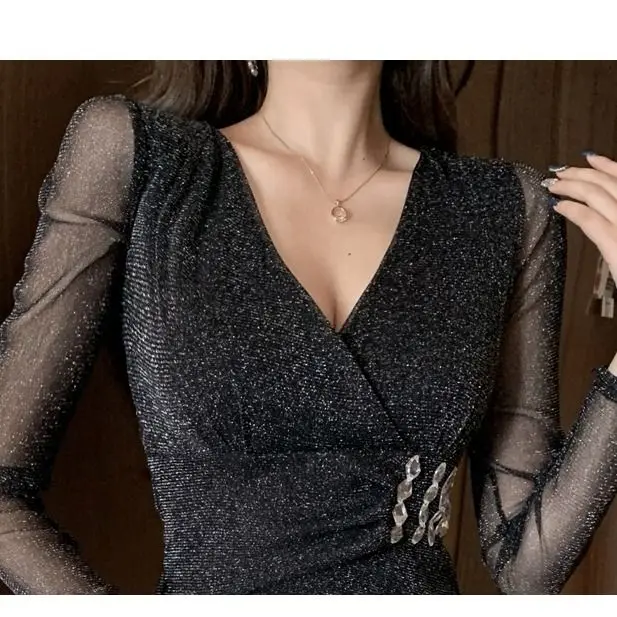 ผู้หญิงลูกไม้ตาข่ายเซ็กซี่ตัดต่ําคอวีสะโพกแพ็คชุดบางความยาวกลางเสื้อยืดเสื้อฐาน