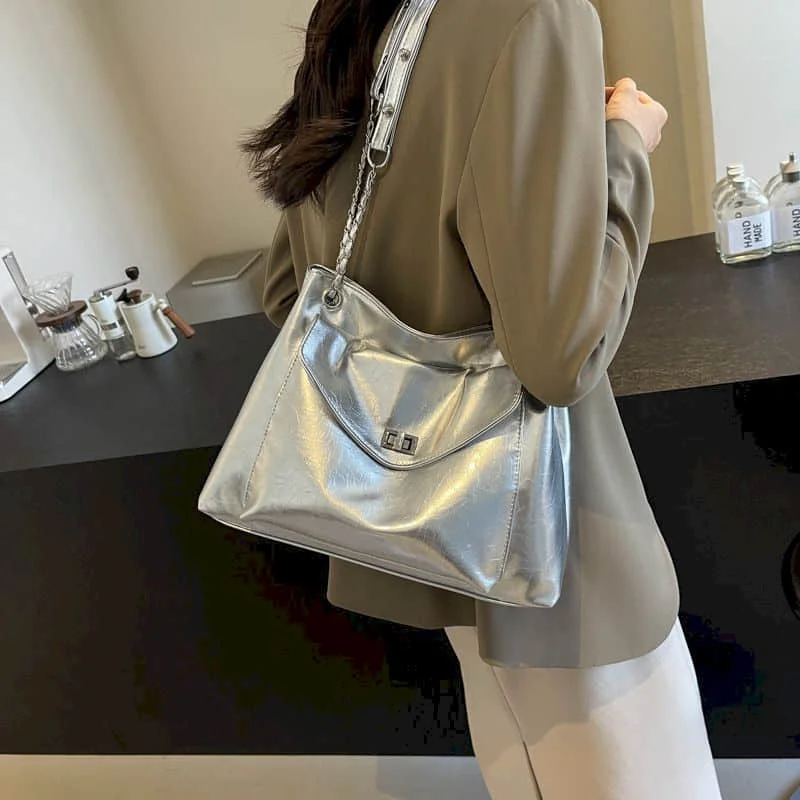 

Fashion Luxury Shoulder Bags for Women Chain Design Large Capacity Female 2025 New in Versatile Tote Underarm Crossbody Bags