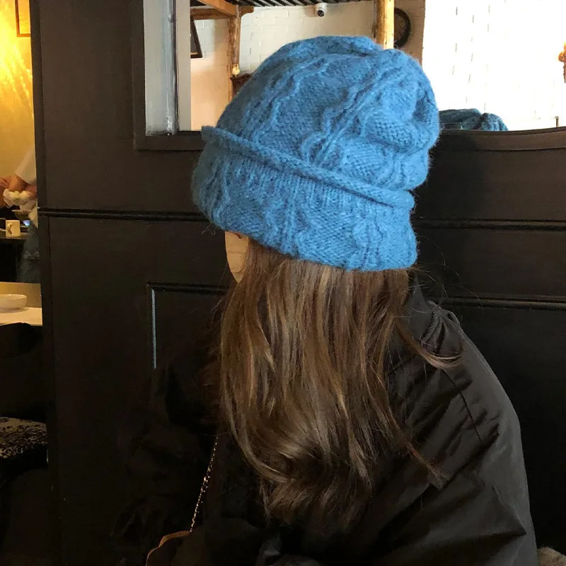 Relaxed Crochet Beanie Winter Rolled-Brim Knit Hat Atmospheric Casual Beanie Versatile Headwrap Cold Weather Hat