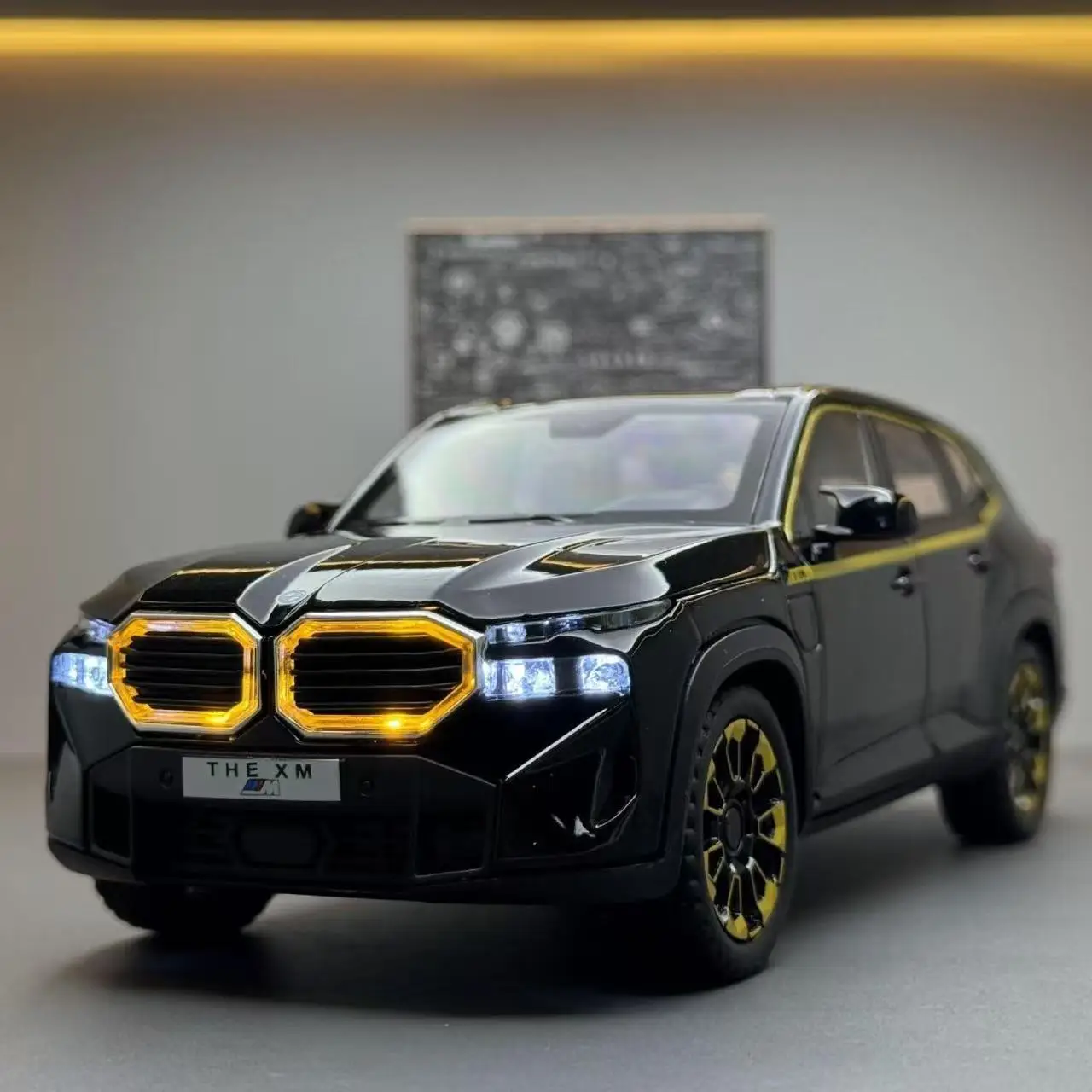 1:24 BMW THE XM High Simulation Diecast Metal Alloy Model car Sound Light Pull Back Collection Kids Toy Gifts A638