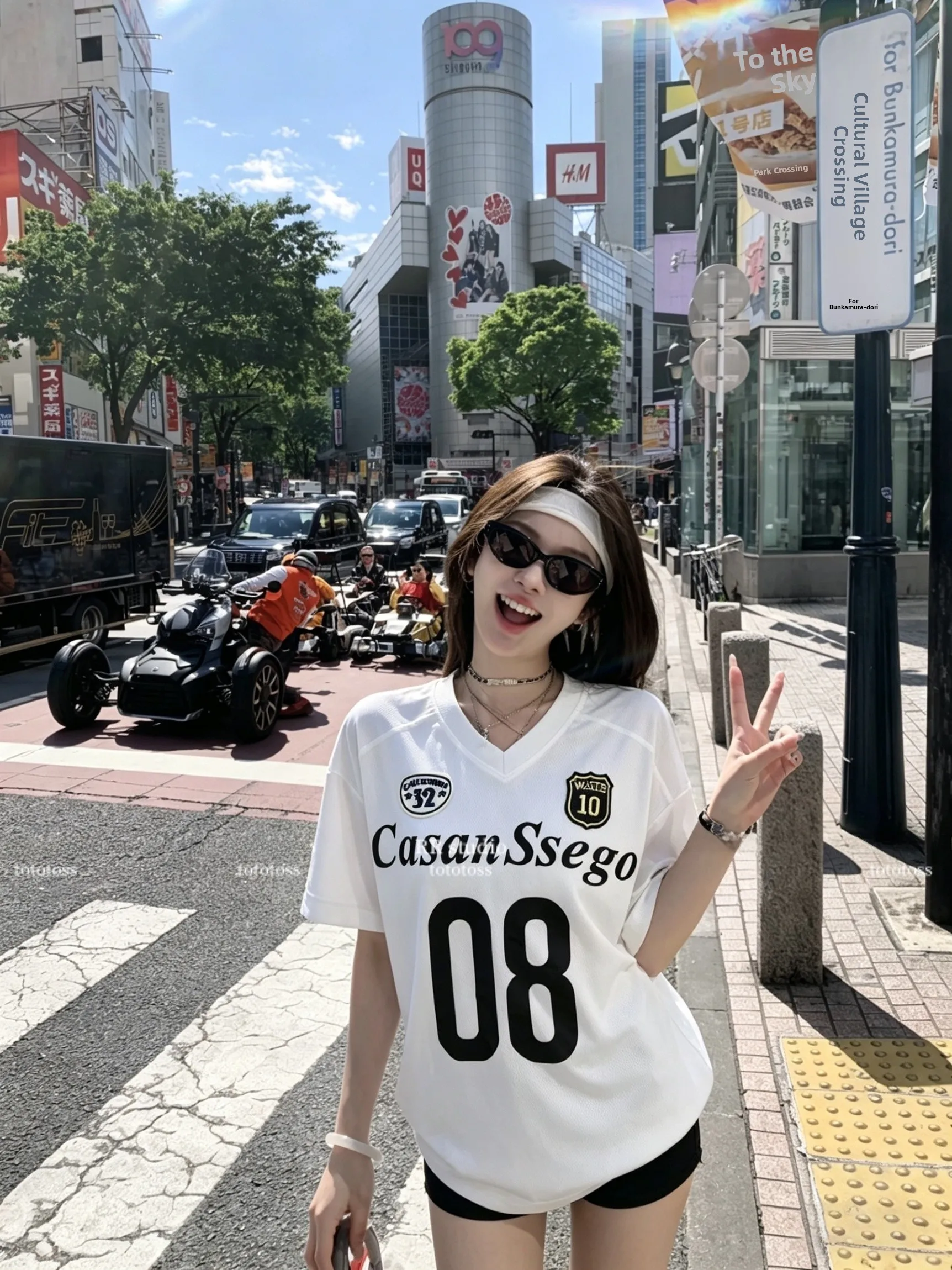 

New Arrival Women's Sporty Loose Fit Short Sleeve V-Neck T-Shirt Color Block Mid-Length Ball Jersey Casual Style Comfortable