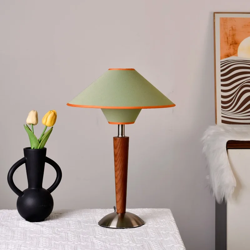 

1960S medieval style high-end bedroom study decoration American retro desk lamp solid wood simple atmosphere bedside