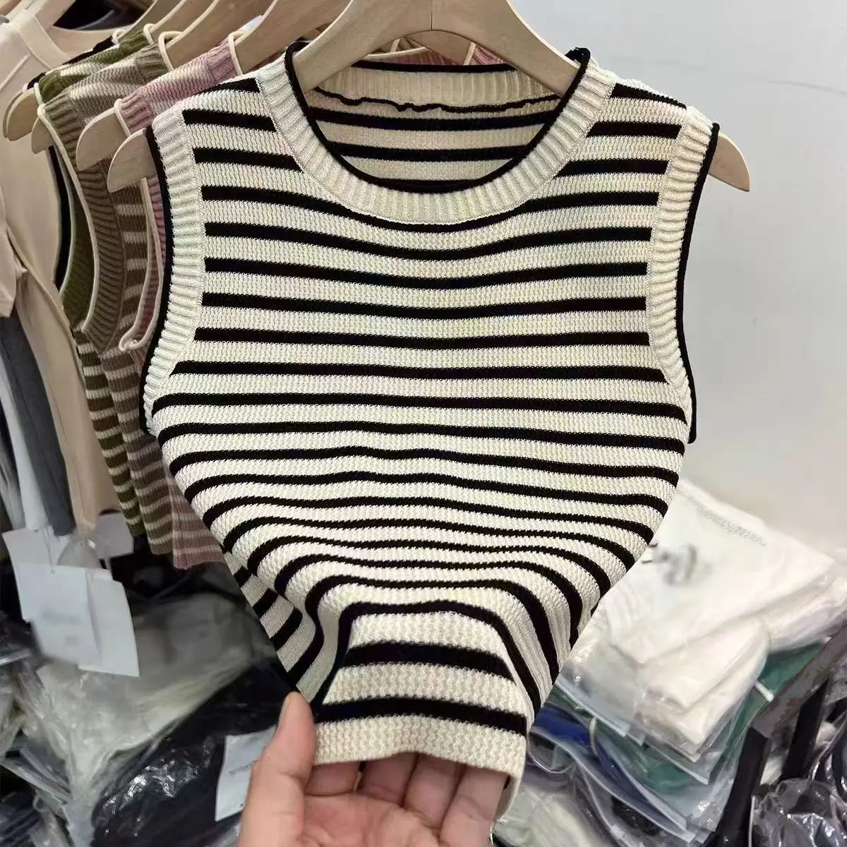 Autumn Women's Striped Knitted Tank Casual All-Match Vest O-Neck Sleeveless Top Office Lady Elegant Blouses New Vest Korean Chic