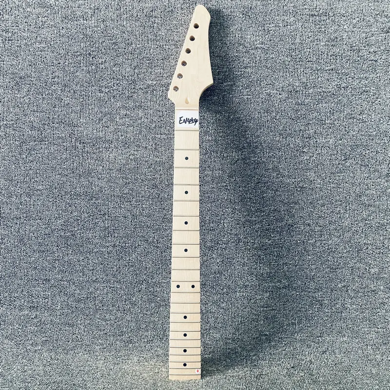 

EN454 Custom Order Tremolo Model ST Guitar Neck Natural Solid Maple 22 Frets 648mm Scales Length for Replace and DIY