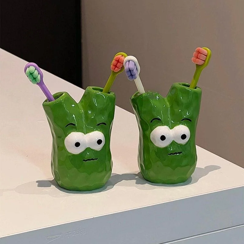 

Creative Ceramic Toothbrush Holder Bathroom Washstand Organizer Resin Material Cartoon Style Toothbrush Stand for Everyone