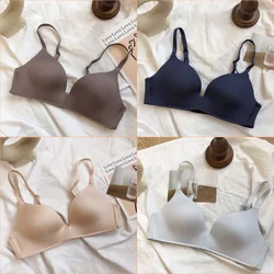 Intimo giapponese senza cuciture lucido raccolto colore puro semplice da donna, senza anello in acciaio, comodo reggiseno a coppa triangolare