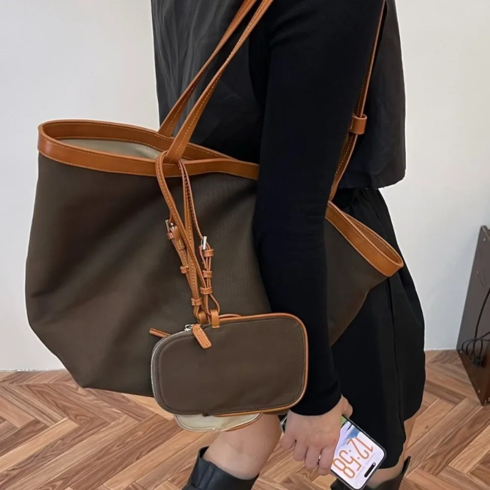 

Niche Double-sided Underarm Tote Bag Canvas and Cowhide Contrasting Color Casual Versatile Large-capacity Portable Shoulder Bag
