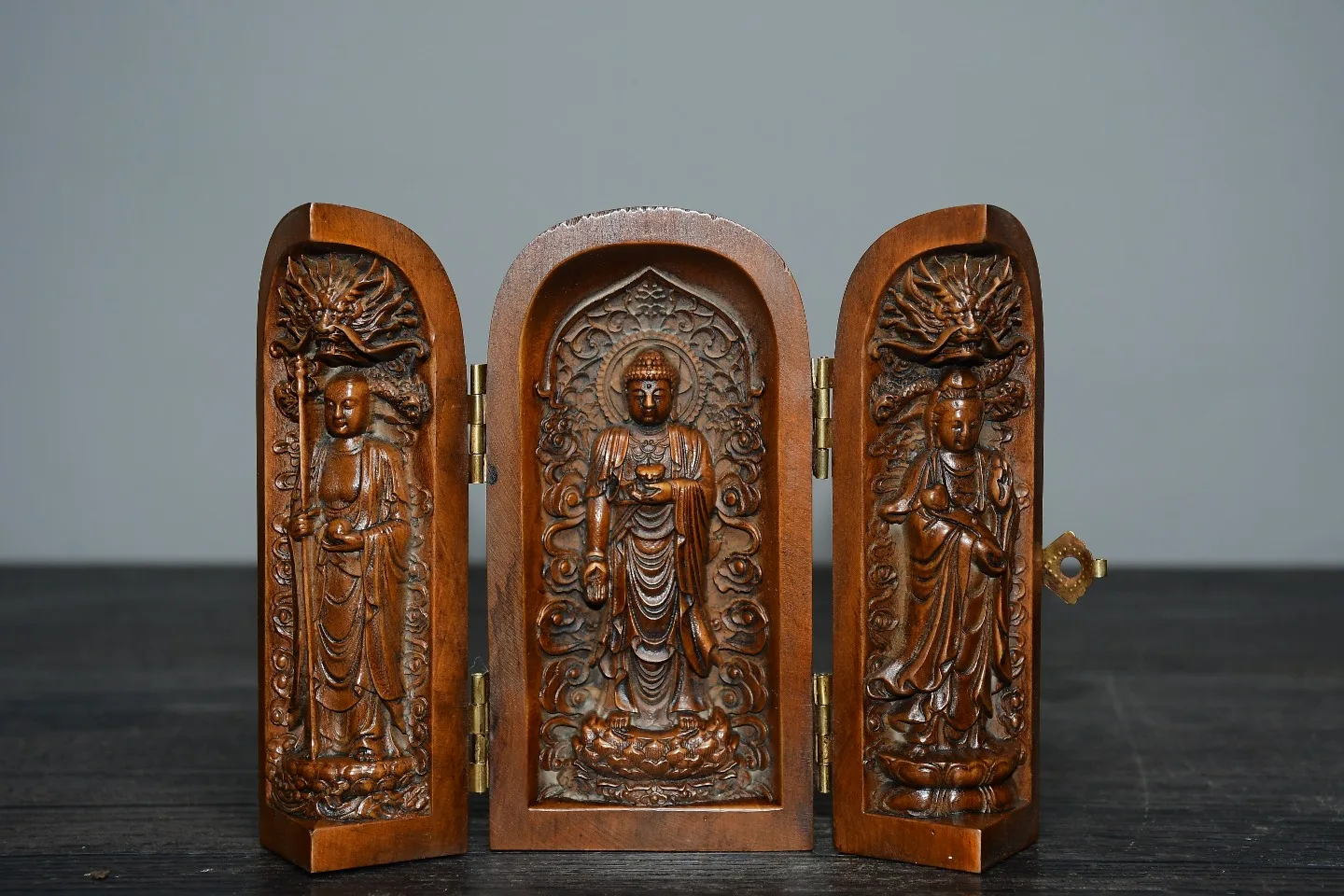 

4"Tibetan Temple Collection Old Boxwood Three saints of the West Three box opening Shakyamuni Guanyin Buddha Buddhist Niche