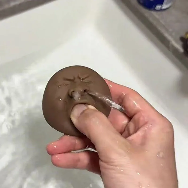 斬新なギフト 面白いあくび顔のティーペット リラックス スクイーズノーズ ウォータースプレー 不安解消 ストレス解消 おもちゃ 大人 ティーン向け