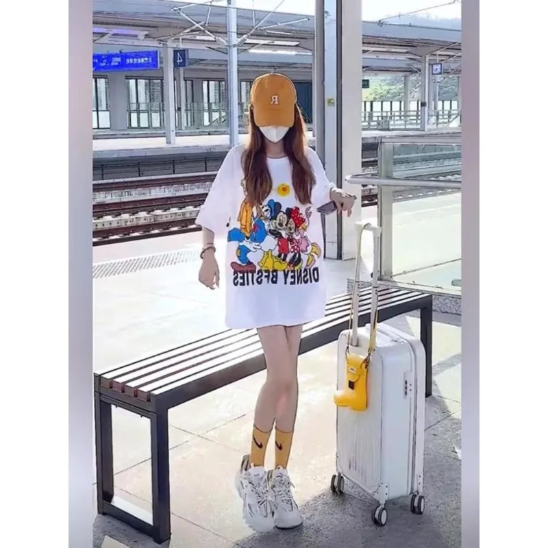 

Женская футболка с принтом Микки Мауса, белая, свободного кроя, средней длины, с коротким рукавом, новинка лета 2025