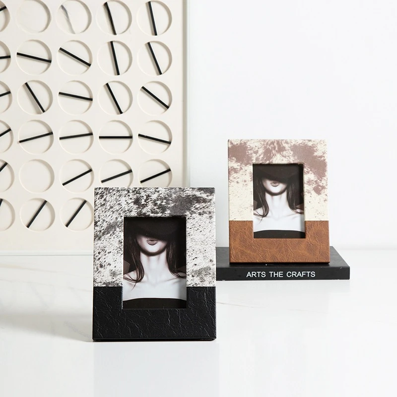 

Italian minimalist gray-brown fur pattern photo frame, model room ornament, desktop creative photo frame decoration