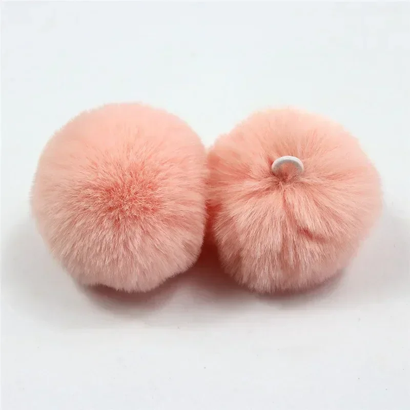 Pompon 6cm puszyste futrzane kulki miękki pompon DIY pompony na brelok do kluczy do szycia na szalikach czapki buty odzież zapasy rzemieślnicze