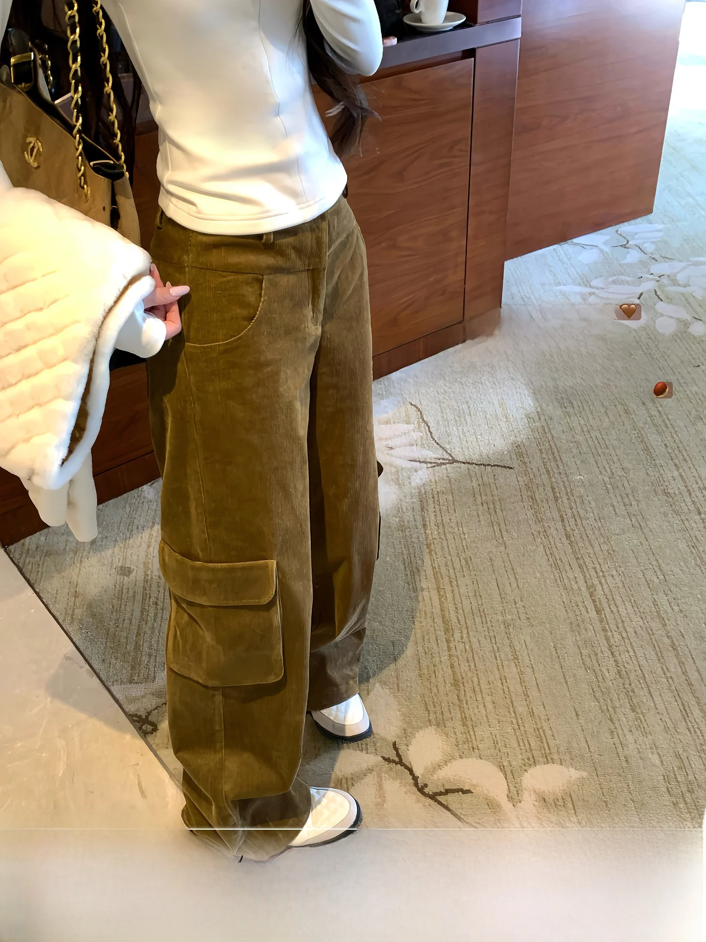 

Thiened Corduroy Workwear Straight Leg Pants Caramel Color Retro Caramel Thiened Corduroy Straight Leg Trousers for Women