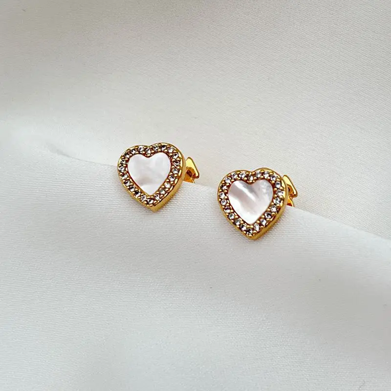 

KS European and American Fashion Temperament Fresh Natural Shell Inlaid Sweet Love Shape Women's Exquisite Stud Earrings