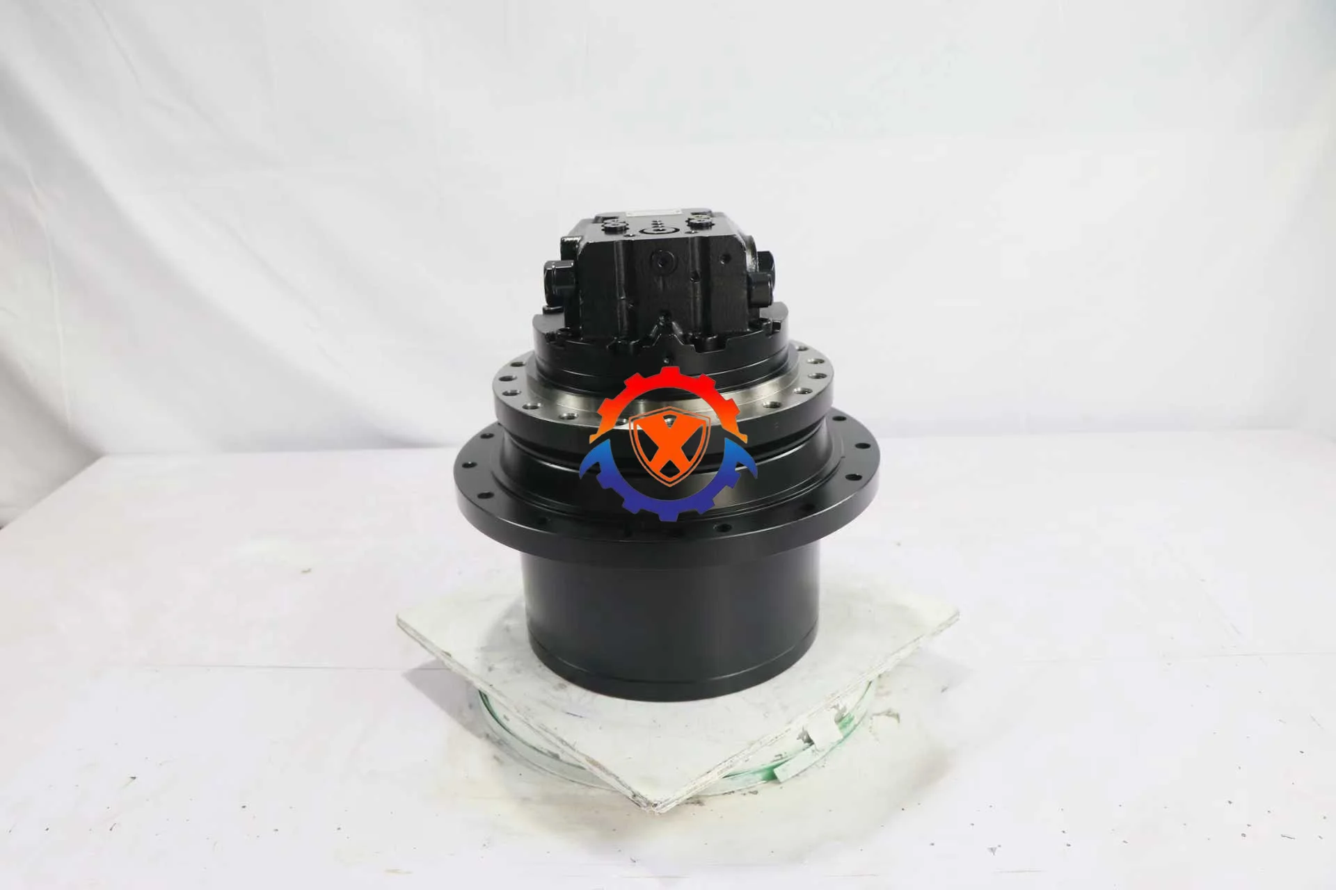 E135 Excavator Parts Final Drive Motor TM18 15/20 Holes YY15V00015F1