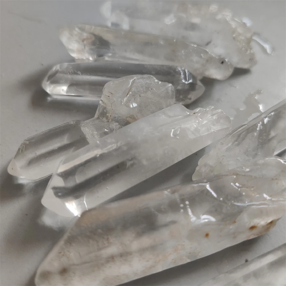 Natural White Crystal Quartz Column Rock Crystal Cluster Clear Quartz Point Healing Wand Treatment Home Decoration Stone