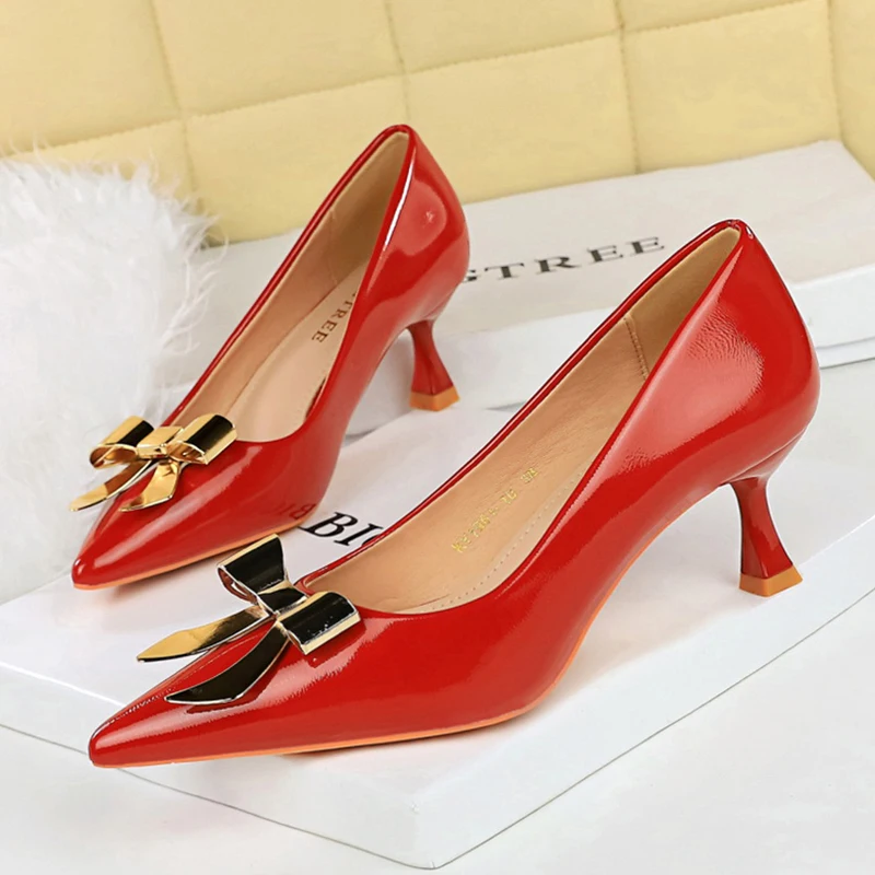 

Женские модные женские туфли-лодочки на высоком каблуке 5,5 см с острым носком на шпильке и узлами-бабочками, женские удобные туфли на низком каблуке для банкета